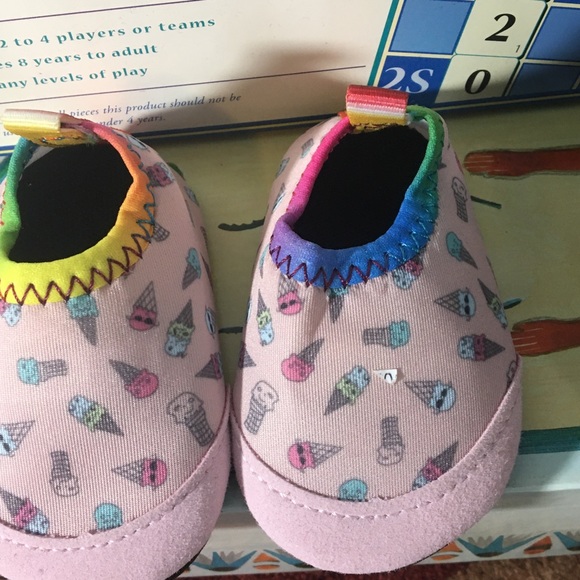 Bulk 3 pair Toddlers Girls Size 1 Shoes - Picture 4 of 8